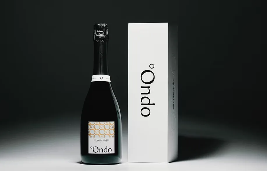 日本酒ブランド「°Ondo」のボトルとボックス